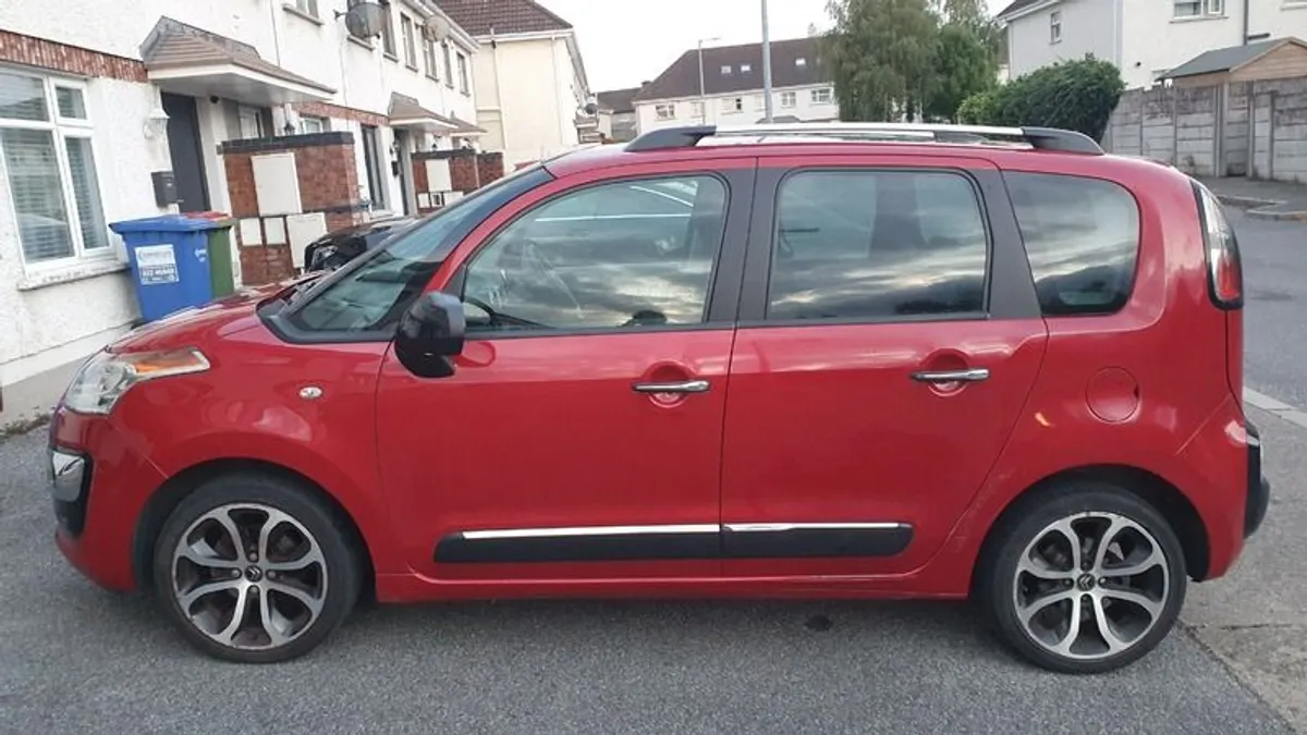 2016 Citroen C3 Picasso - Image 2