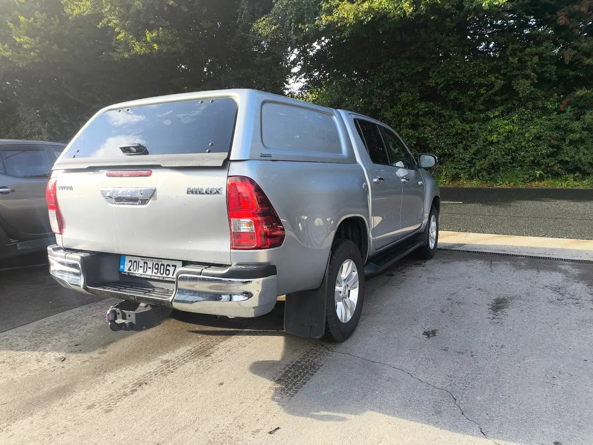Toyota Hilux 2020 - Image 2