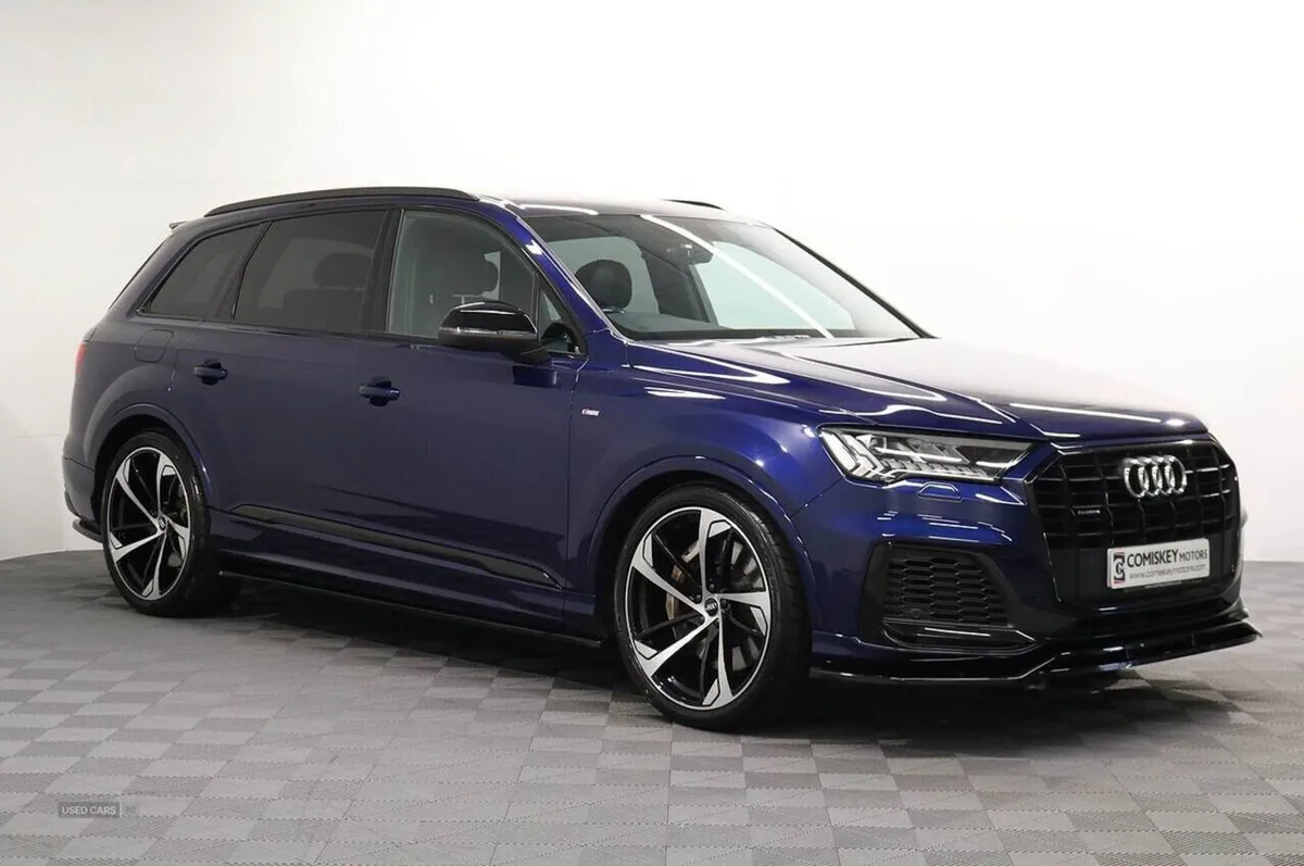 Audi Q7 Tfsie V6 Black Edition - Image 1