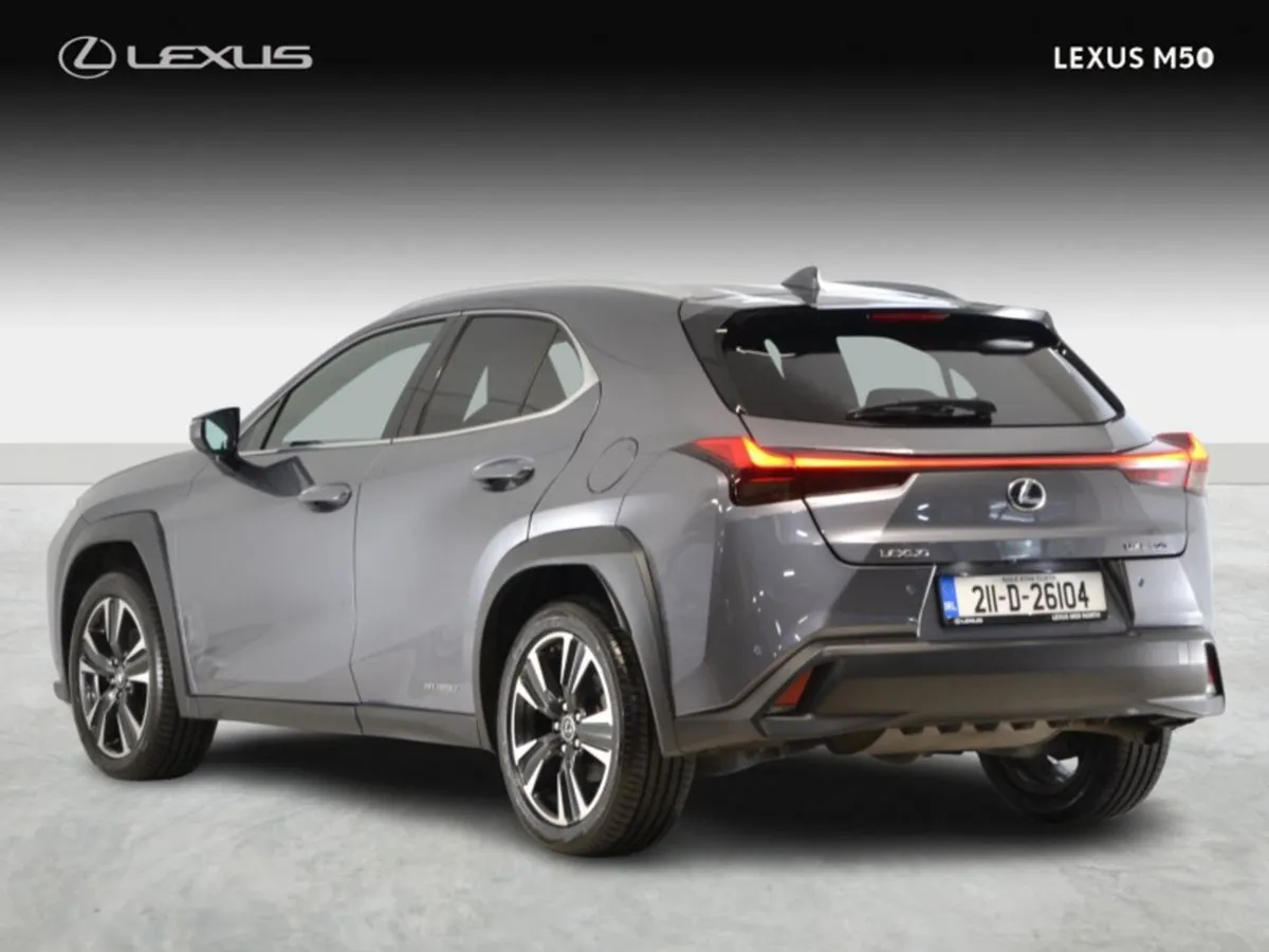 Lexus UX250h Dynamic - Image 3