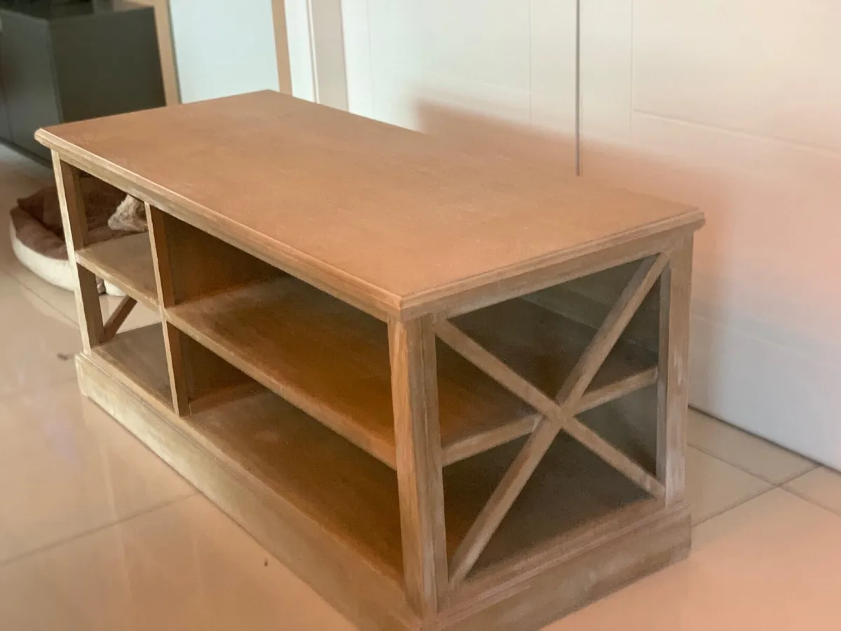 Tv cabinet - Image 1