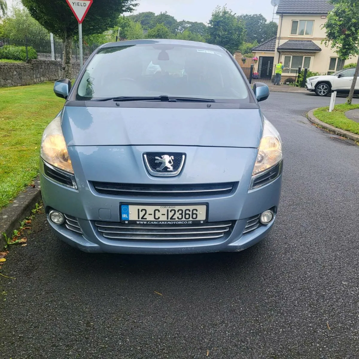 Peugeot 5008 low mileage - Image 4