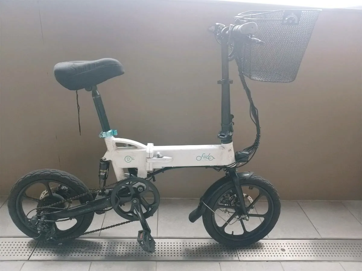 Electric bike - Image 2