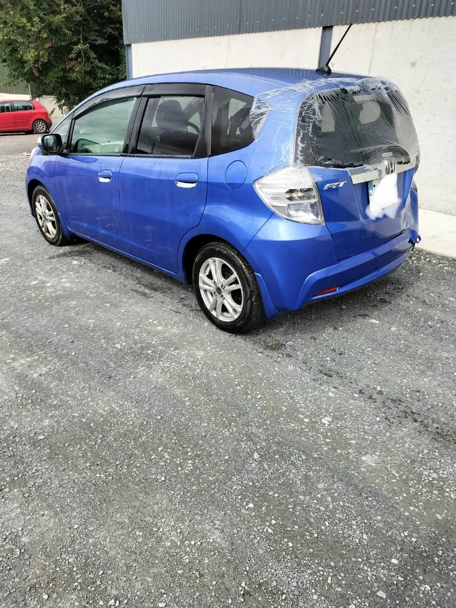 2011 Honda Fit Automatic Hybrid - Image 3