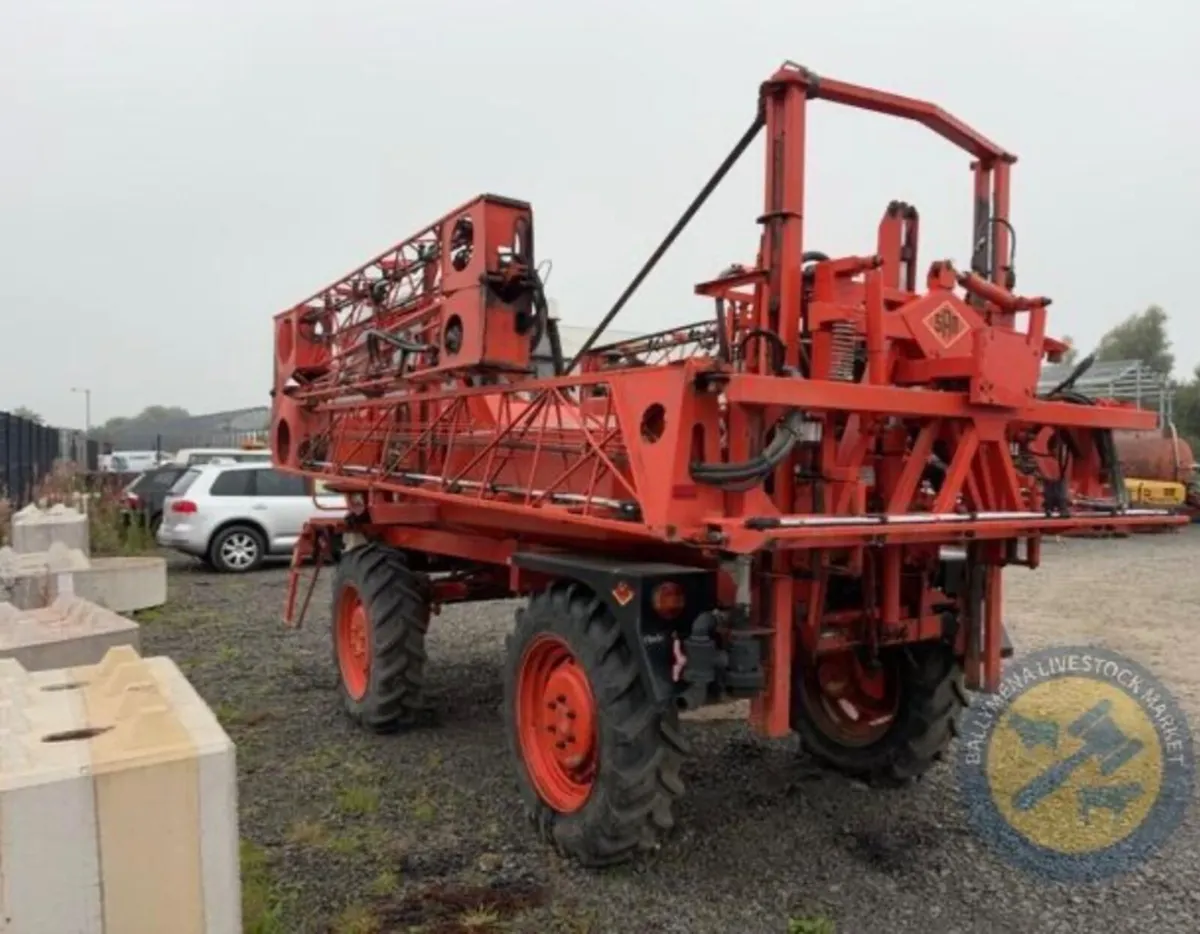 Sam lowline 2000  Sprayer - Image 3