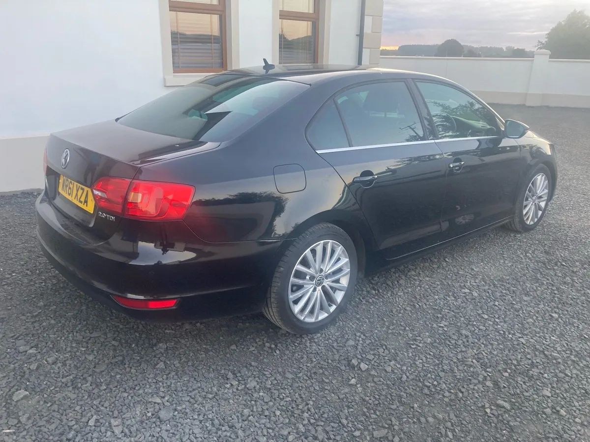 Volkswagen Jetta - Image 4