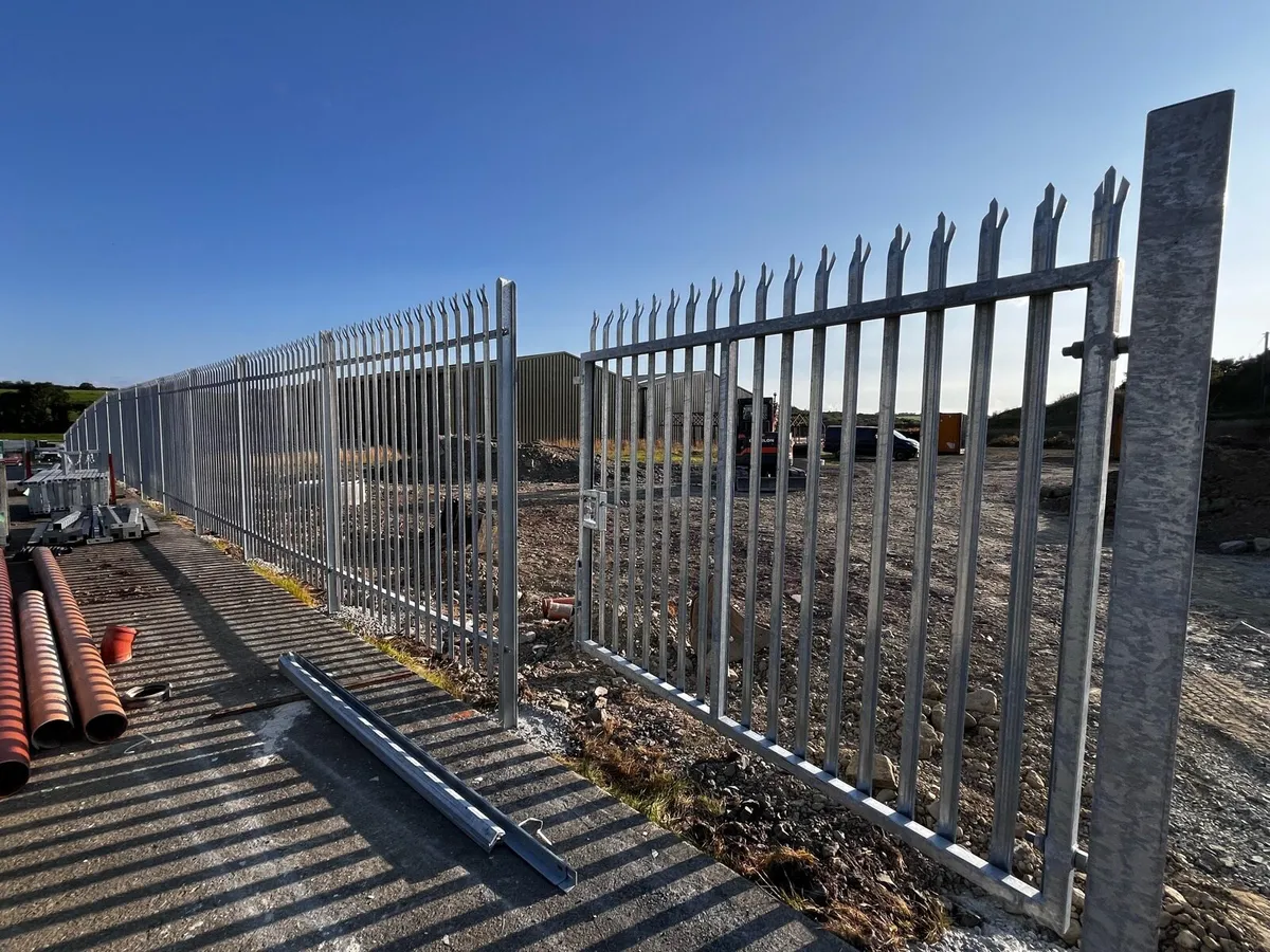 Palisade galvanised fence panels - Image 4