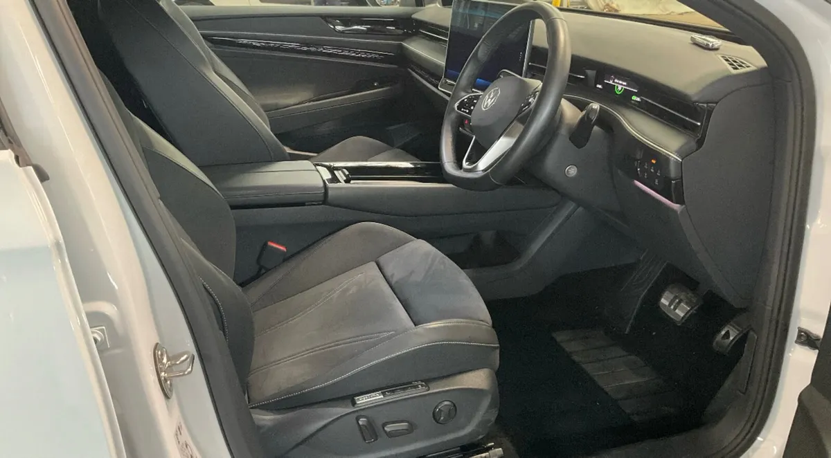 2024 (242) Volkswagen ID.7 Pro Plus 77kwh - Image 3