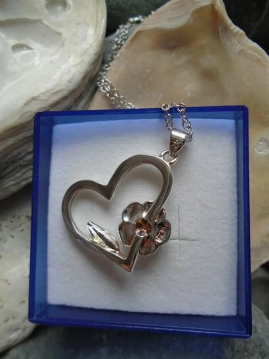 Necklace,Jewellery,Heart pendant,free post - Image 2