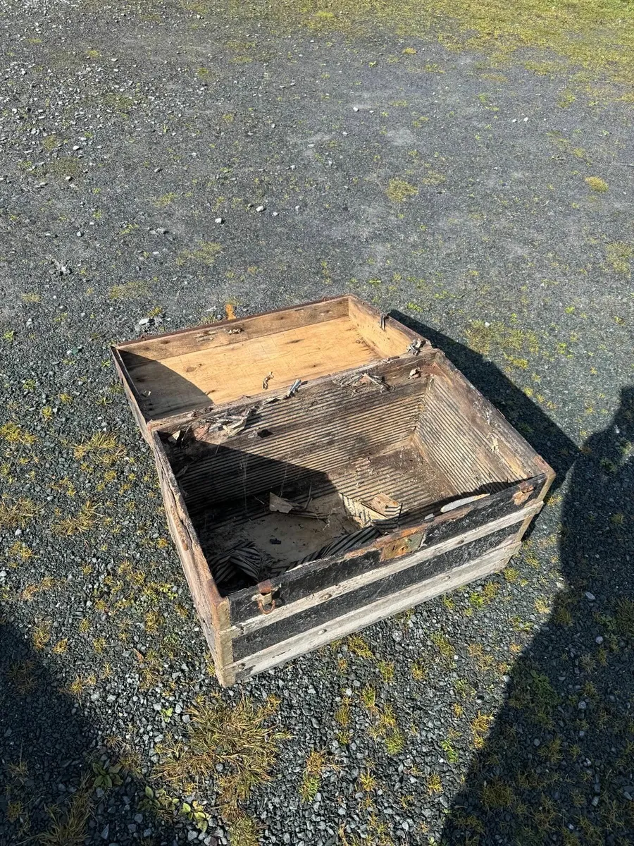 Old Chest for sale - Image 2