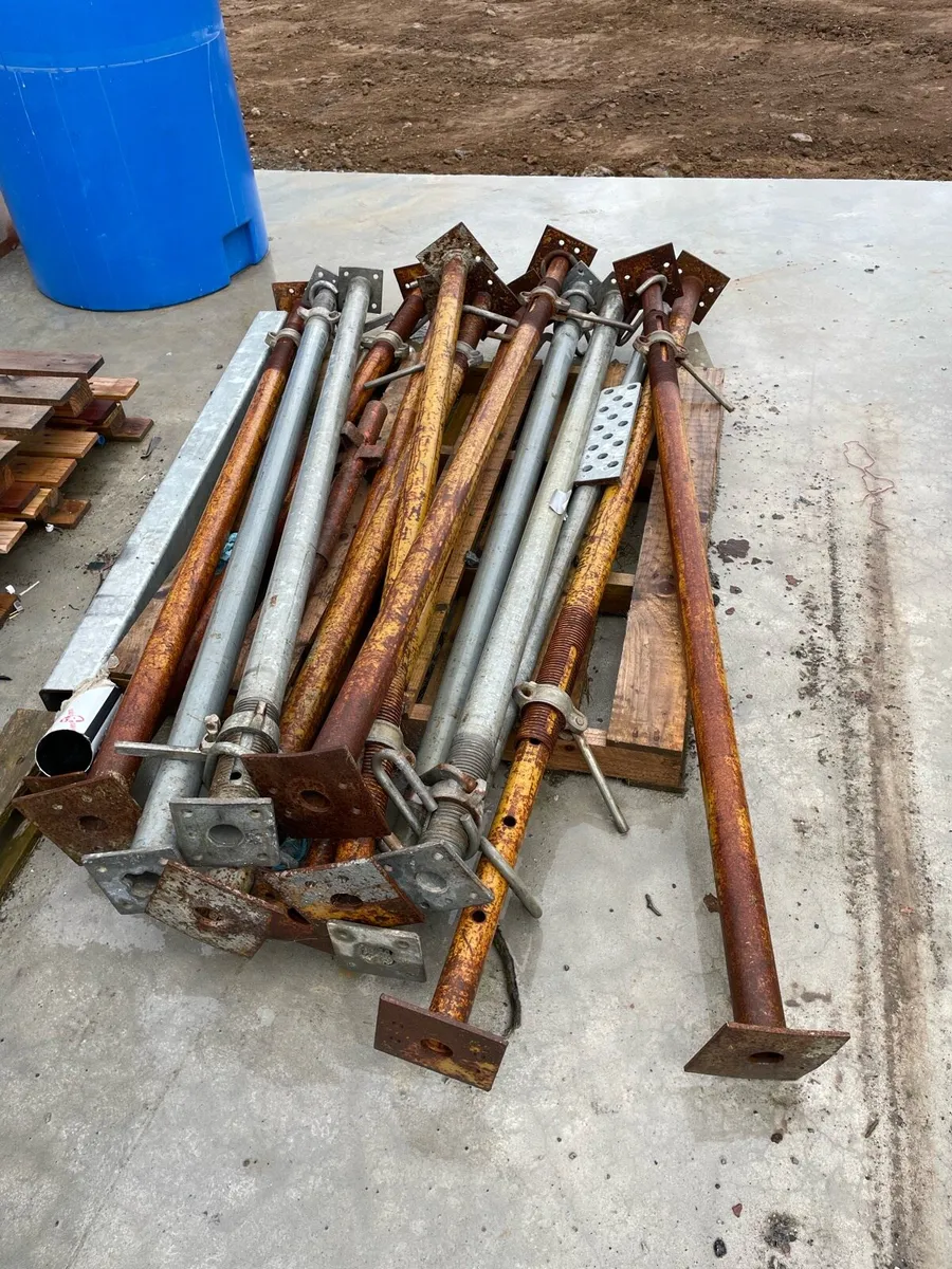 Acrow props