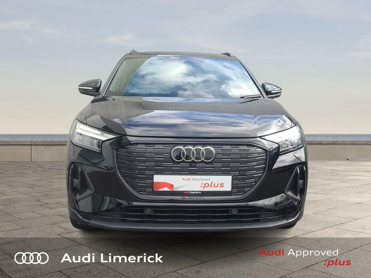 Audi Q4 E-tron 45 S Line Black Edition - Image 3