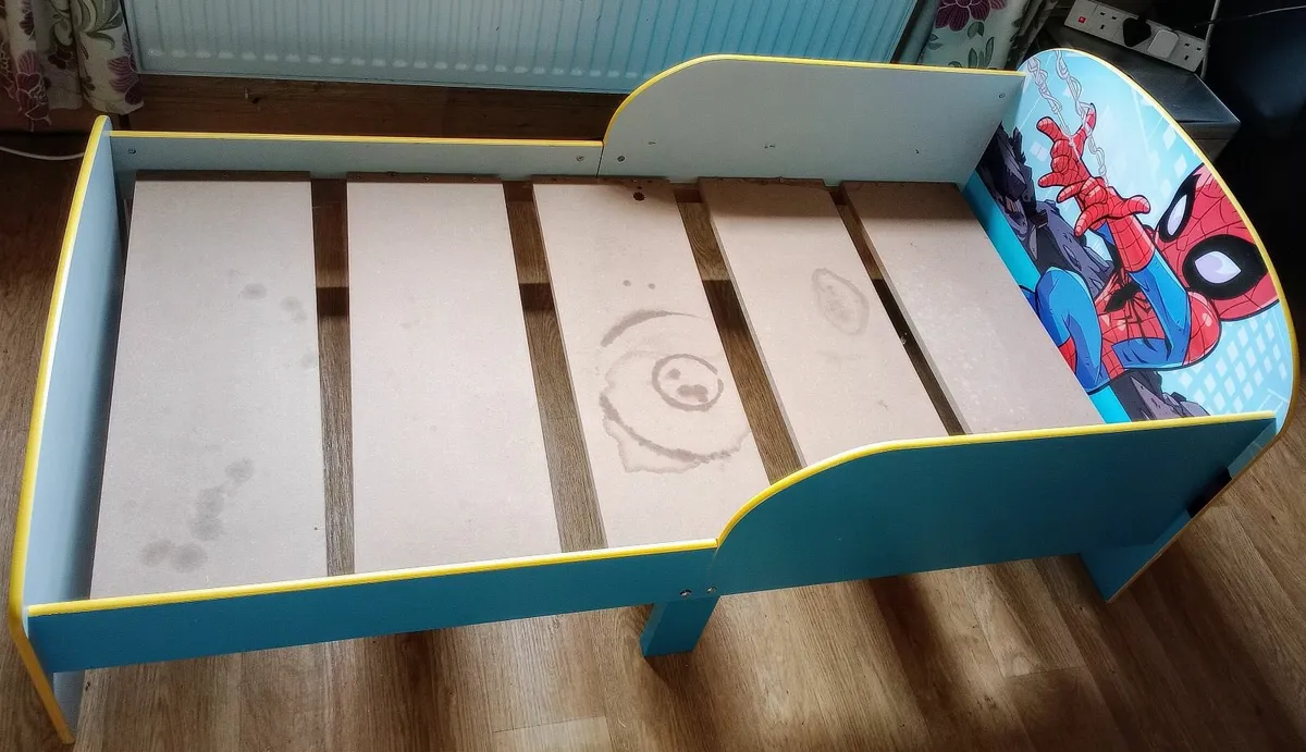 Kids marvel bed - Image 2