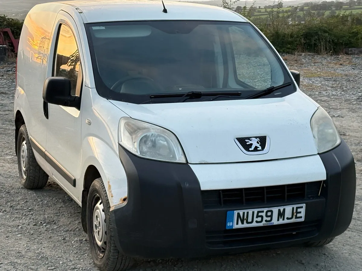 Van - Image 2