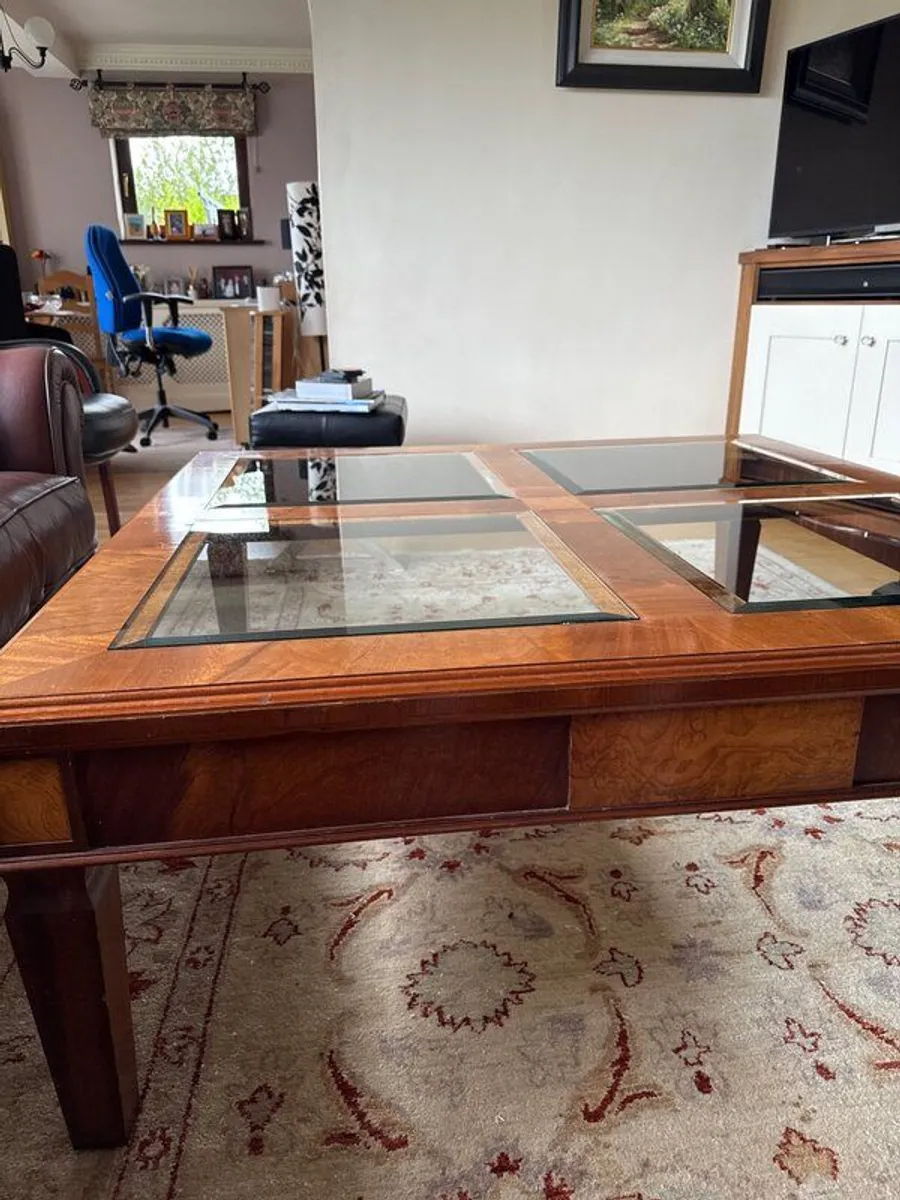 Mahogany Grandeur coffee table - Image 4