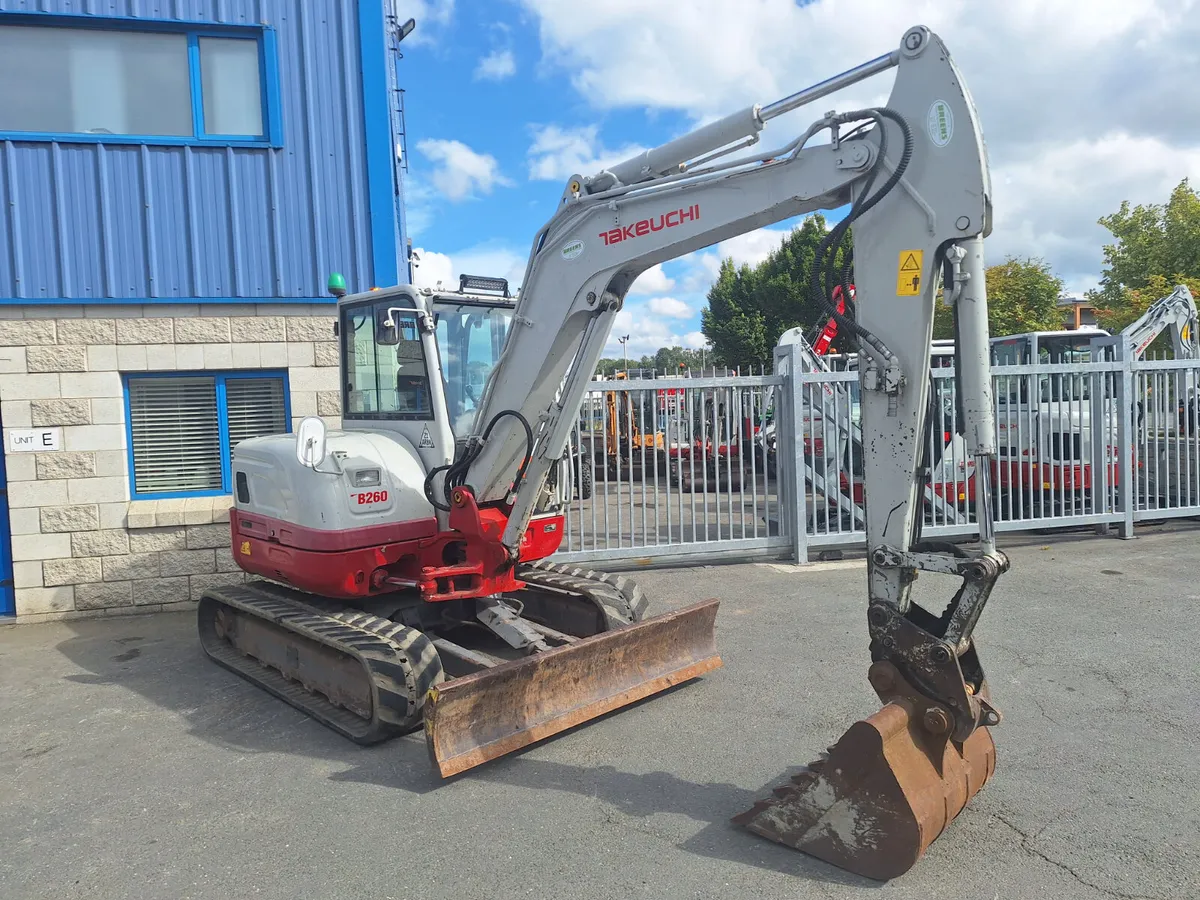Takeuchi TB260 - Image 4