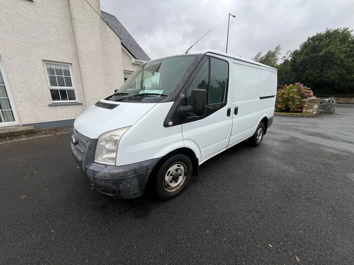 Ford Transit - Image 2