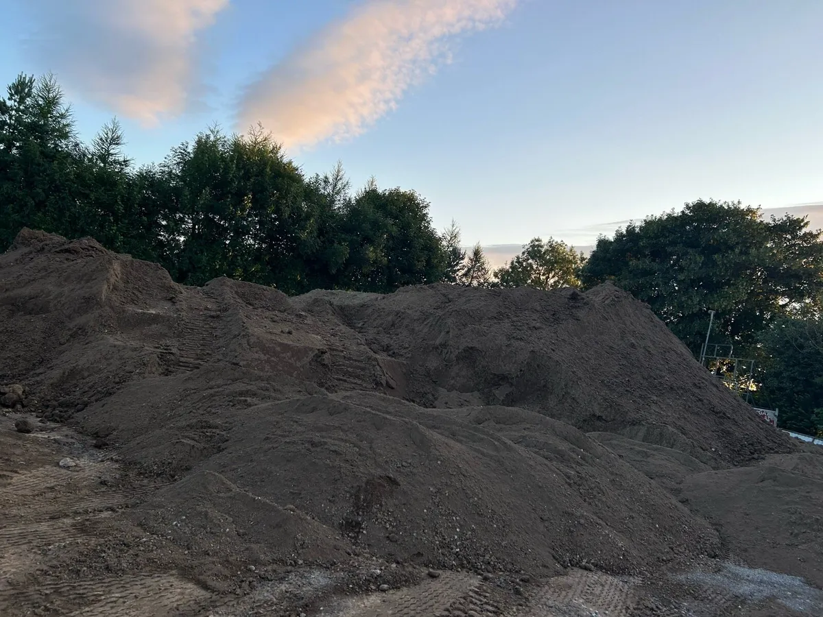 Top soil . - Image 2