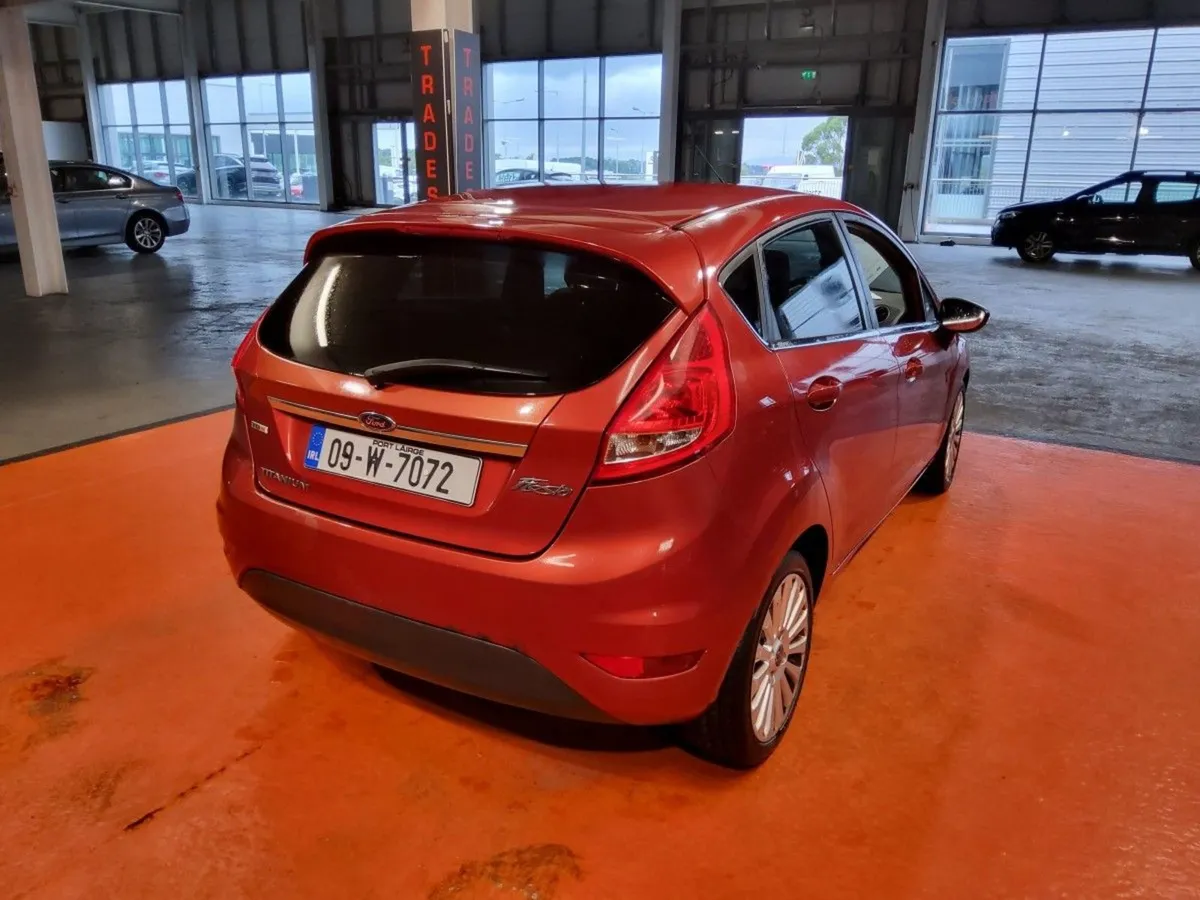Ford Fiesta 1.4tdci 68 PS Titanium - Image 3
