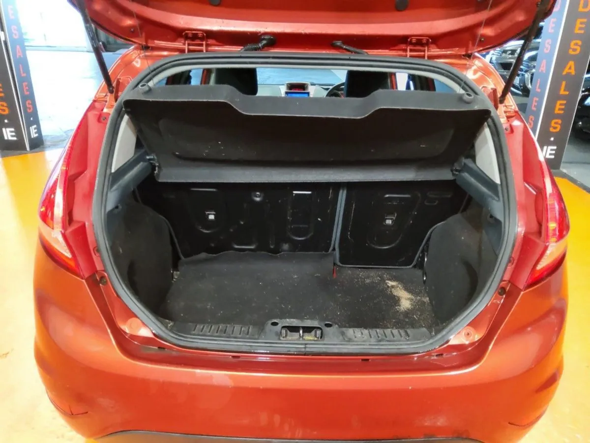 Ford Fiesta 1.4tdci 68 PS Titanium - Image 4