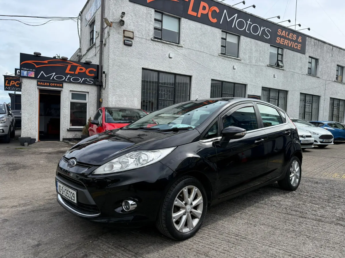 Ford Fiesta 2010 - Image 2