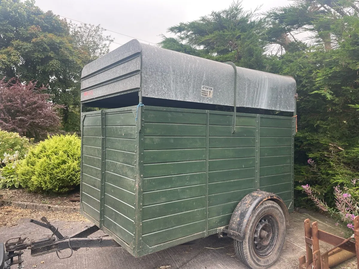 Cattle trailer - Image 1