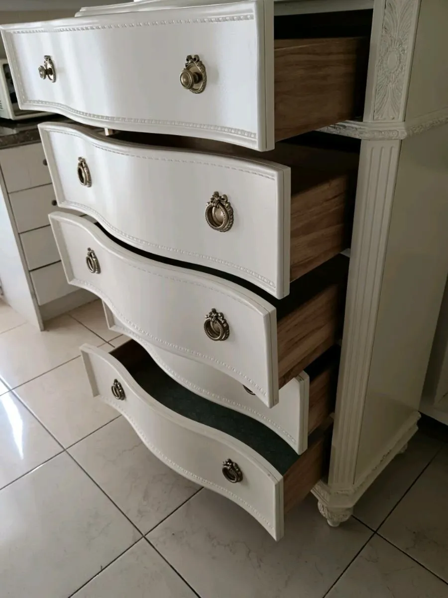 Chest of drawers - Image 4