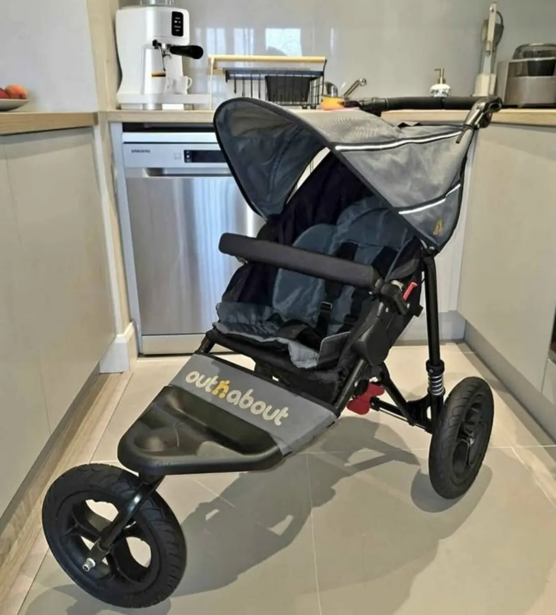 Out N About Single stroller perfect condition - Image 1