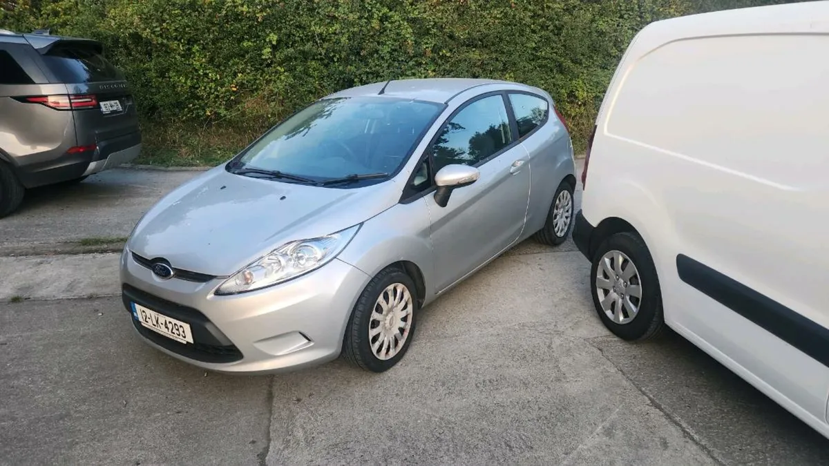 Ford Fiesta 2012 - Image 2