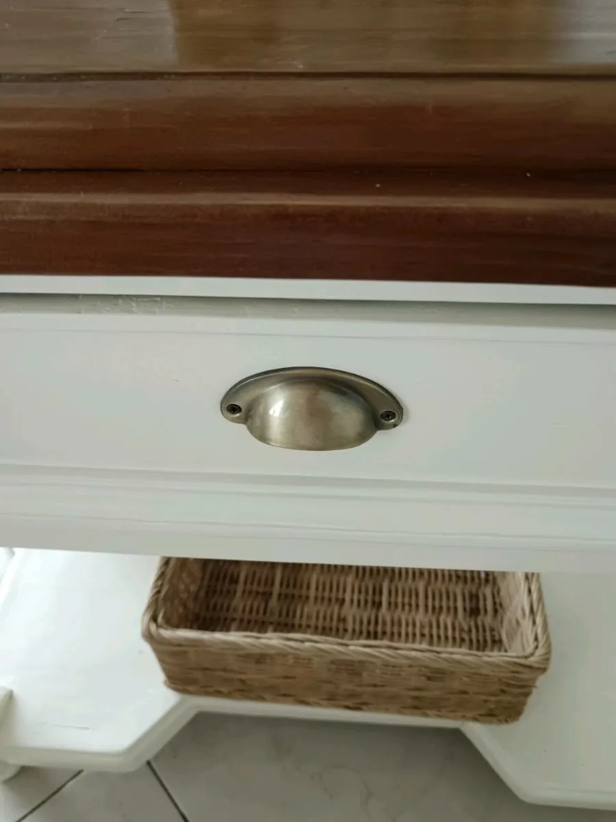 Console table - Image 1