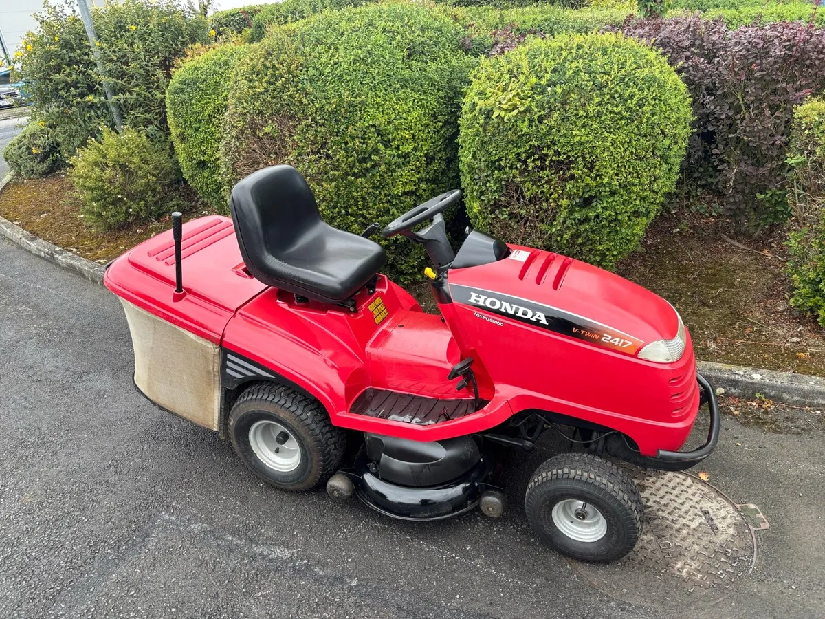 Honda Ride On Mower - Image 1