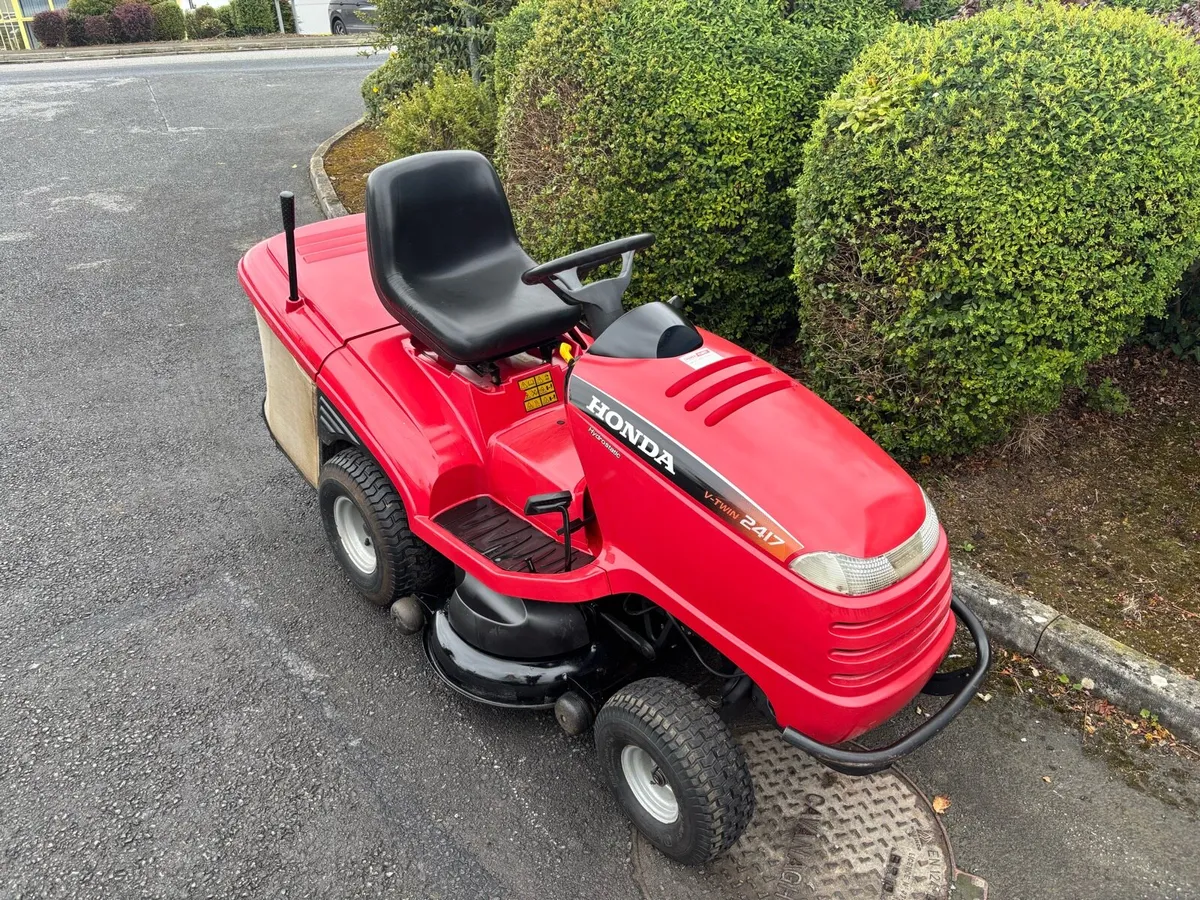 Honda Ride On Mower - Image 2