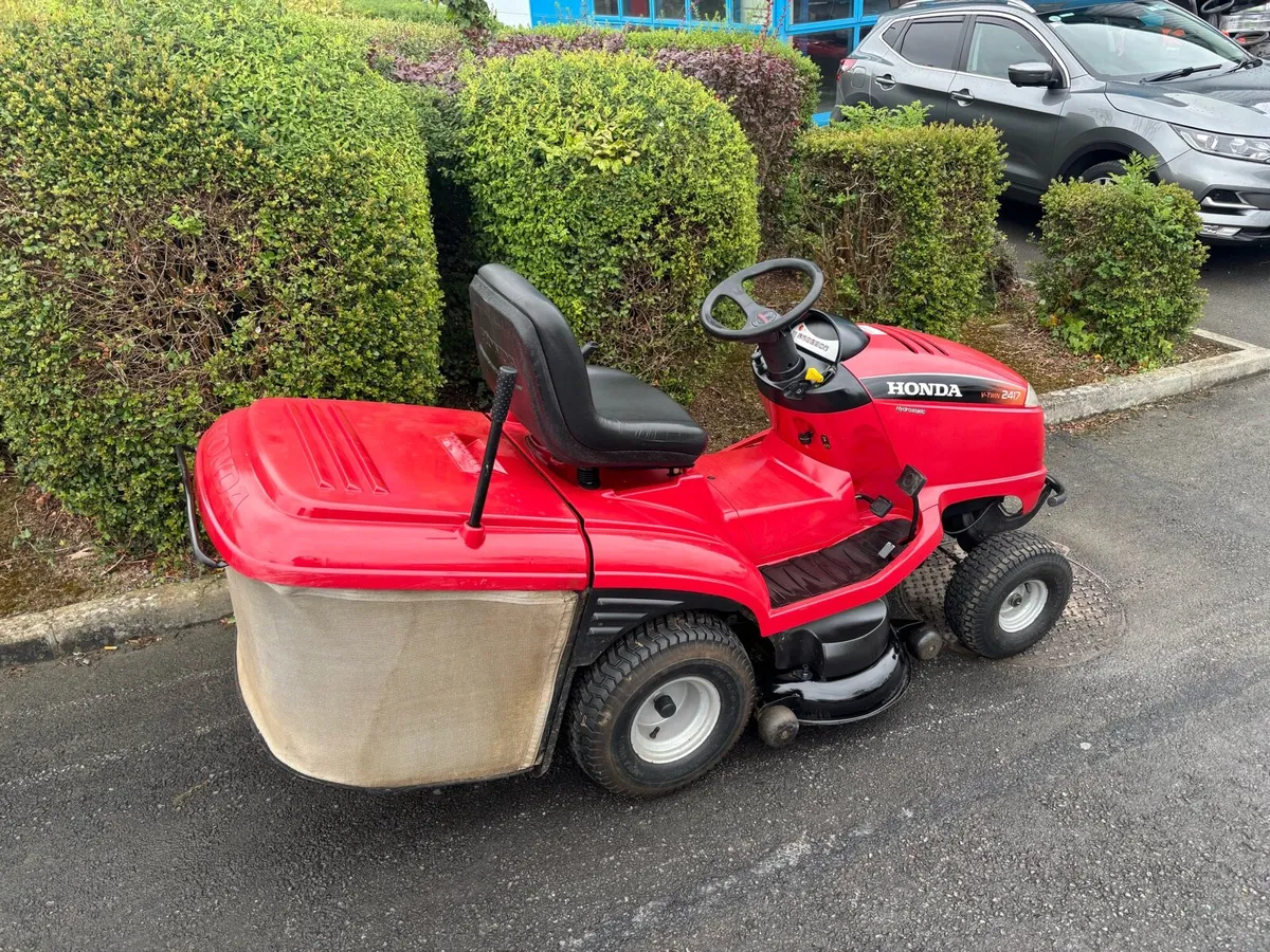 Honda Ride On Mower - Image 3