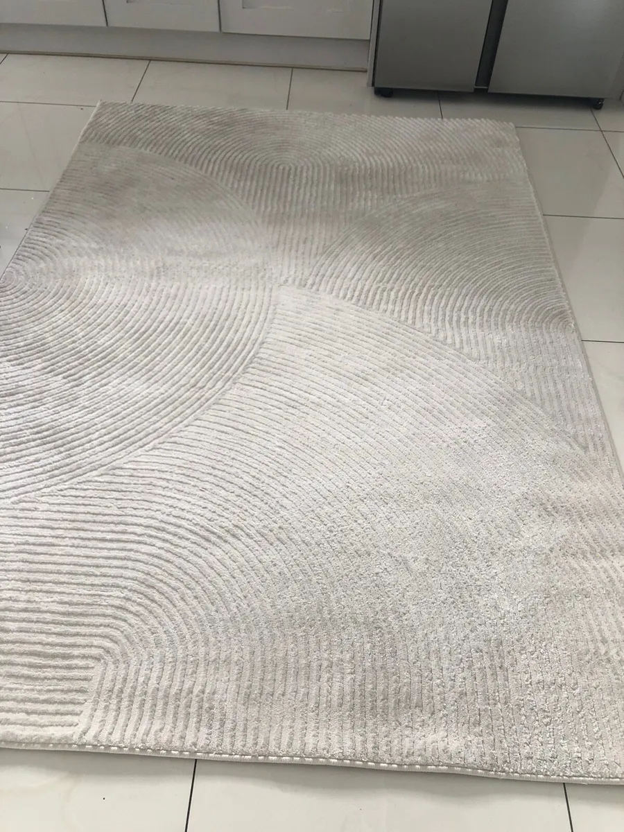 Rug - Image 1