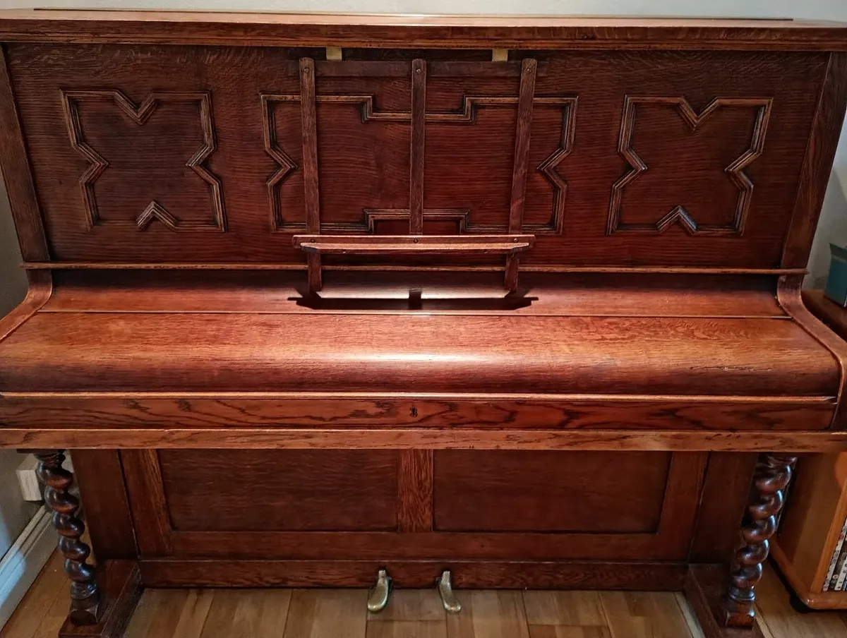 Piano, oak, refurbished and tuned - Image 2