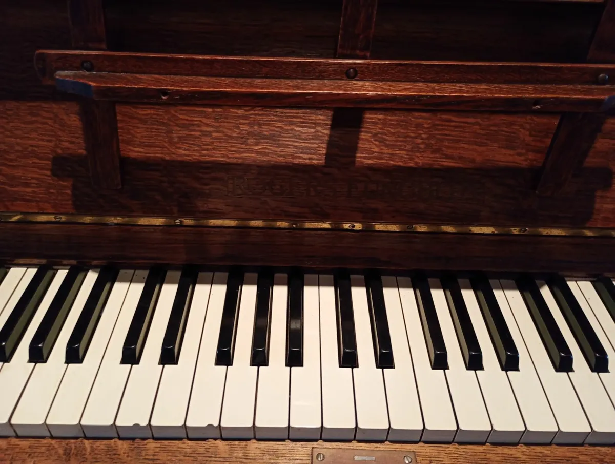 Piano, oak, refurbished and tuned - Image 3