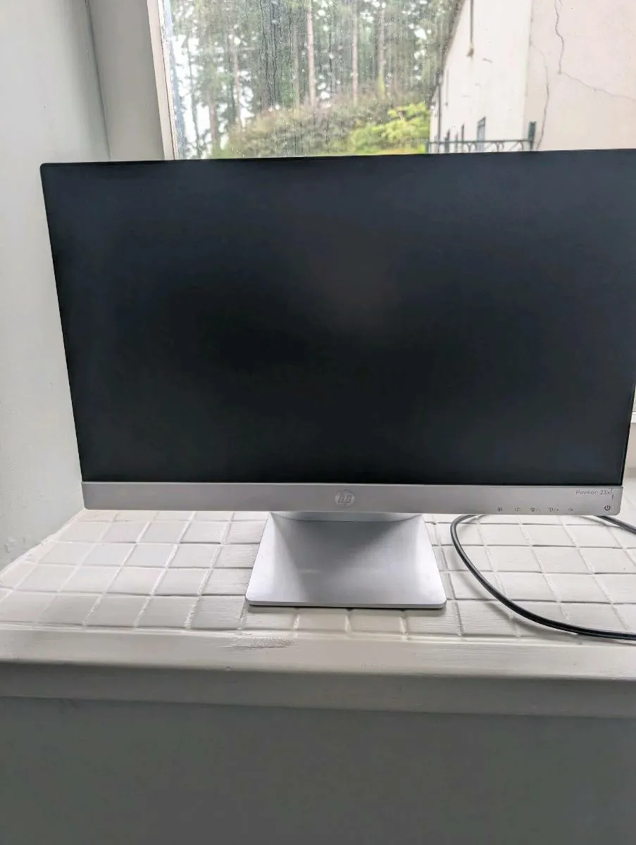 Computer Monitor - Image 2