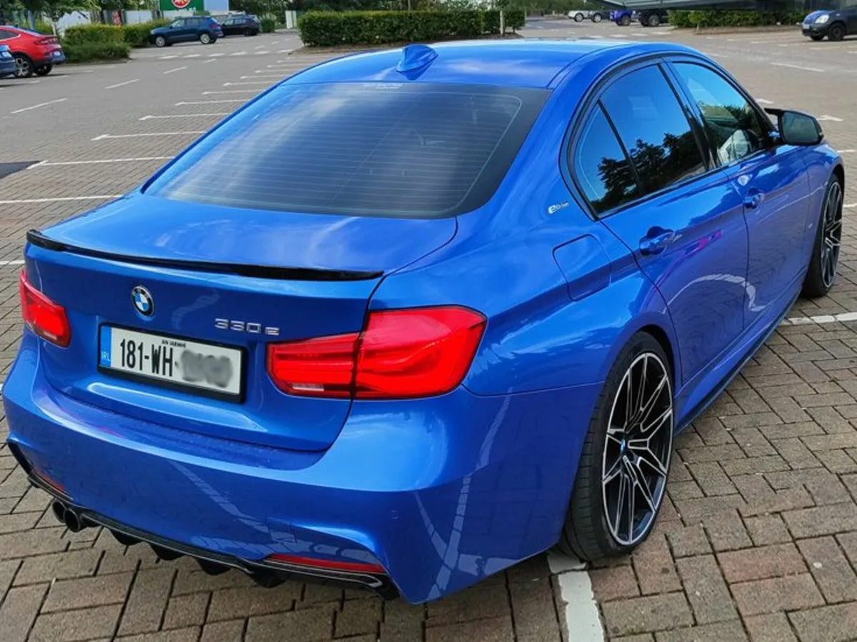 BMW 3-Series 2018 M Sport Shadow Edition - Image 1