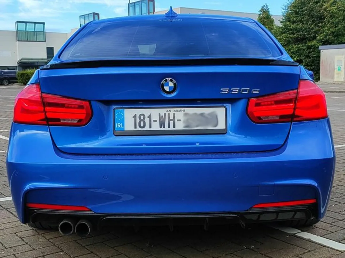 BMW 3-Series 2018 M Sport Shadow Edition - Image 3