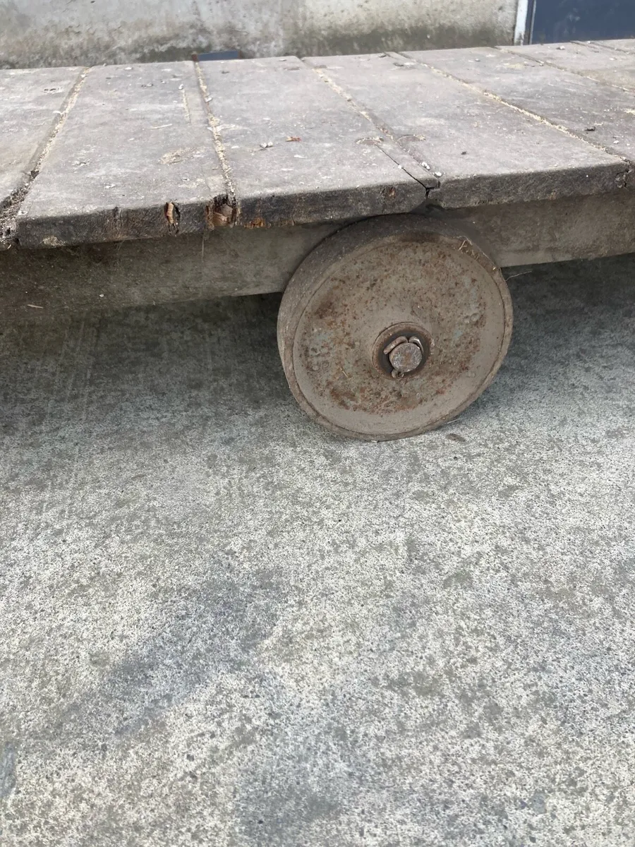Trolley - Image 3