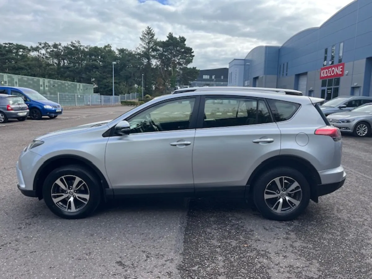 RAV4 2.0 D-4D LUNA - Image 4