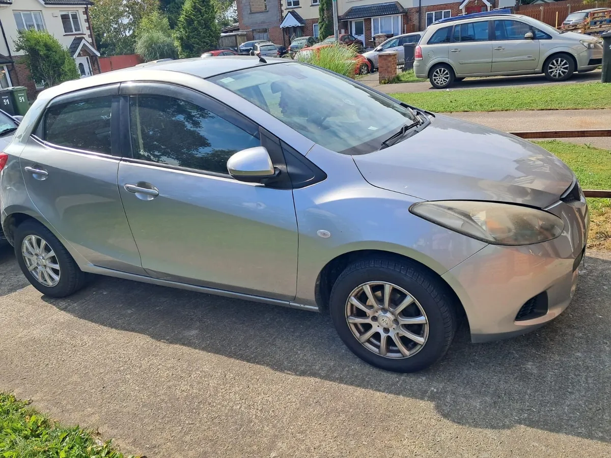 Mazda demio - Image 2