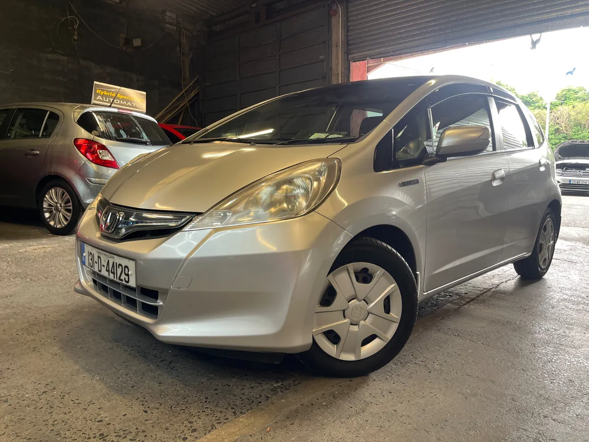 Honda Fit 2013 - Image 2