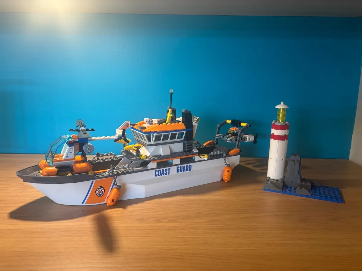 Lego City Coast guard boat - Image 1