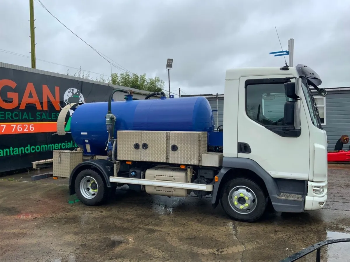 2016 DAF LF180 PORTALOO VACUUM TANKER. - Image 3