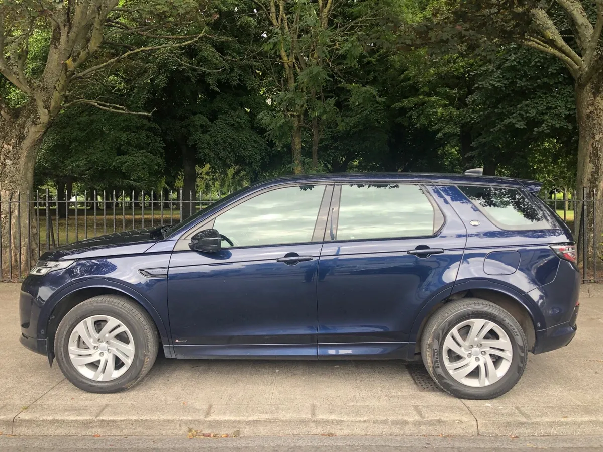 Land Rover Discovery Sport 2021 - Image 3