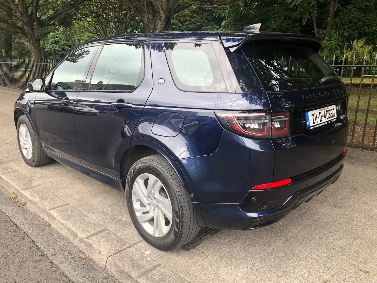 Land Rover Discovery Sport 2021 - Image 4