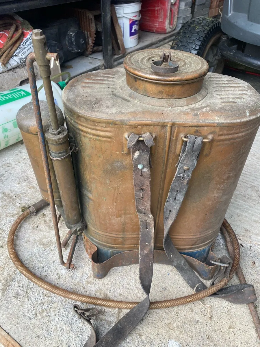 Vintage Copper Backpack Sprayer - Image 3