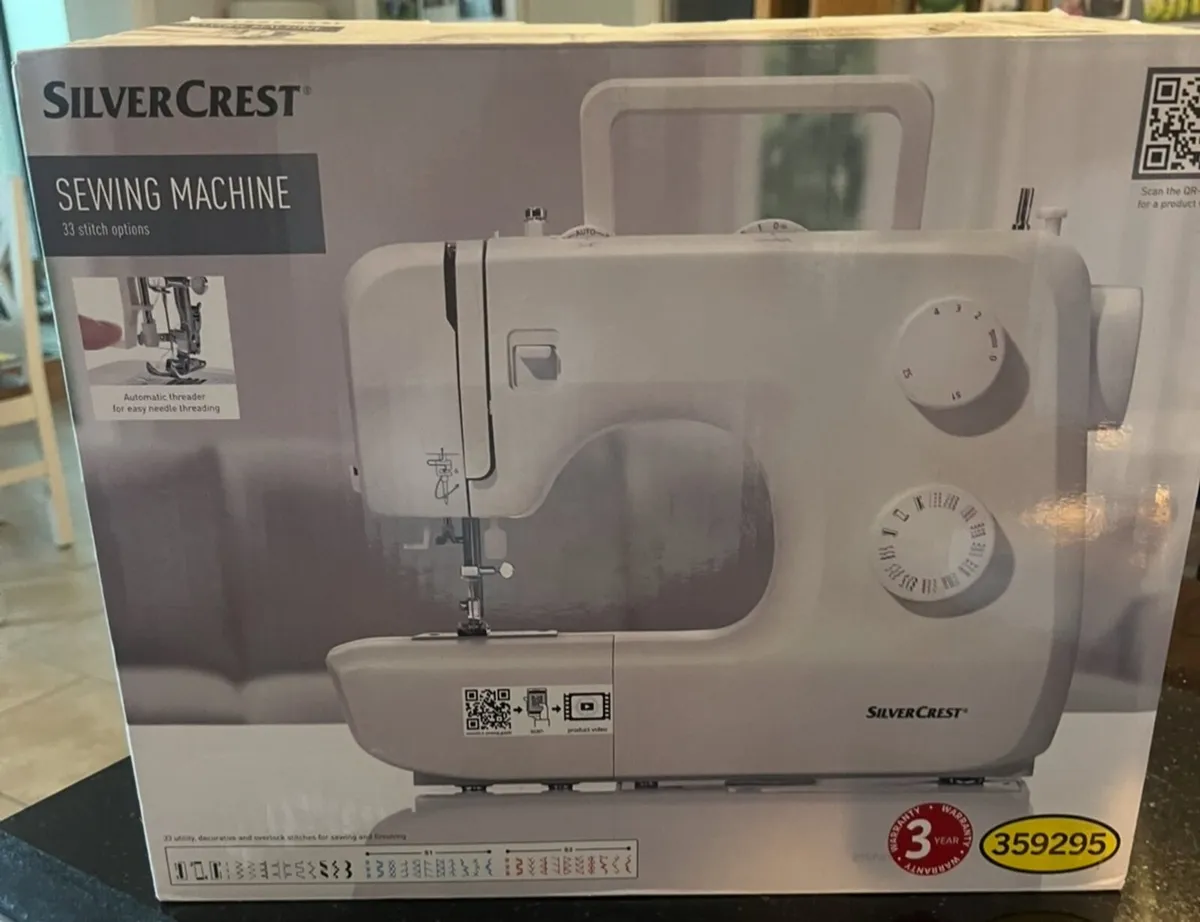 Sewing machine - Image 1