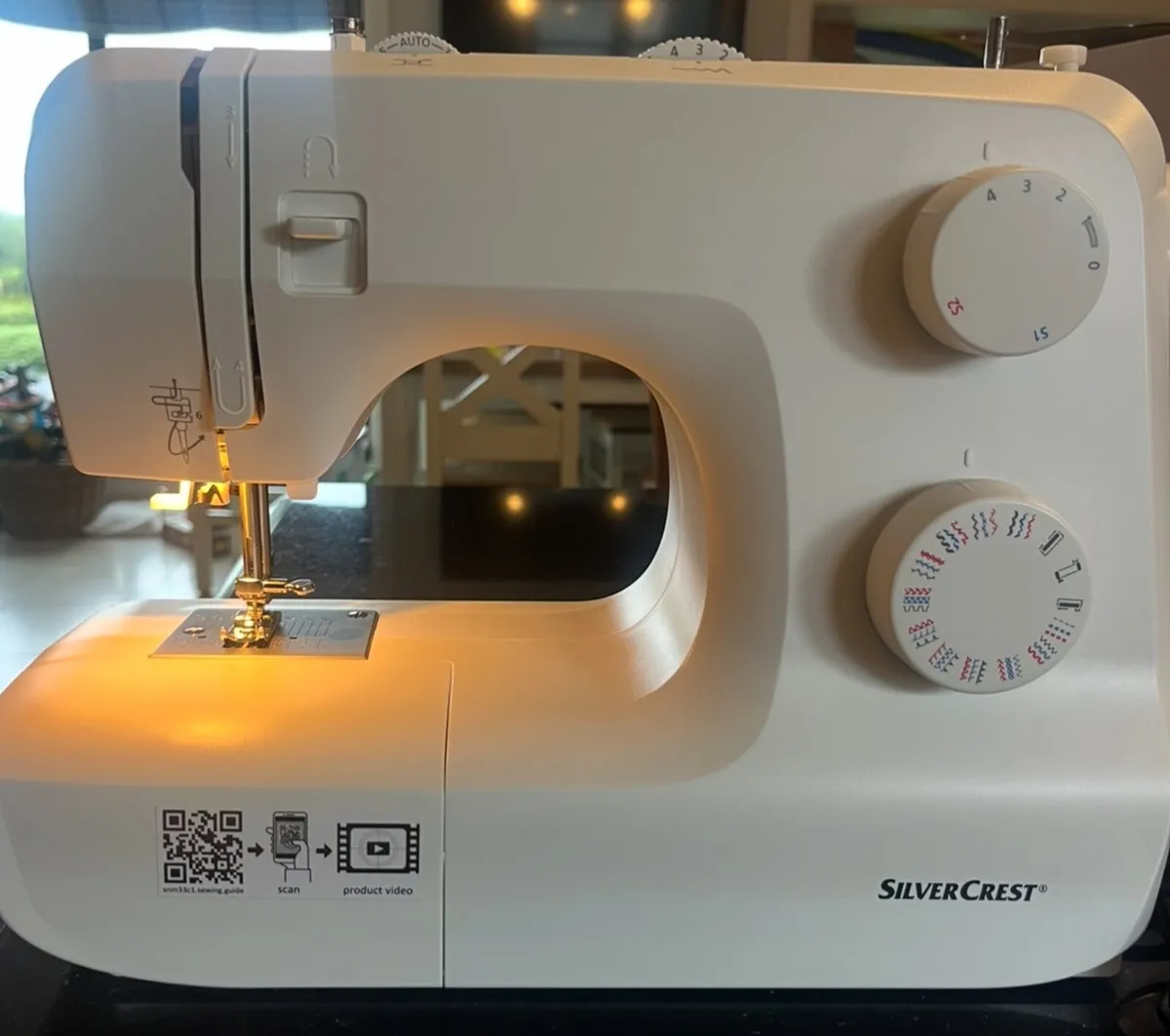 Sewing machine - Image 2
